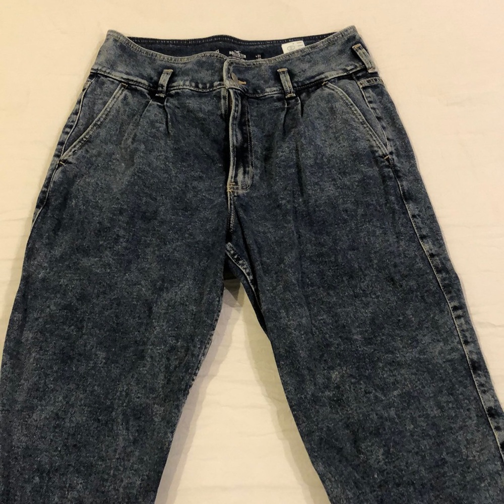 Not worn brand new blue washed mom jeans